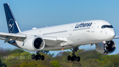 Lufthansa Airbus A350-941 (D-AIXL) at  Hamburg - Fuhlsbuettel (Helmut Schmidt), Germany