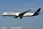 Lufthansa Airbus A350-941 (D-AIXP) at  Frankfurt am Main, Germany