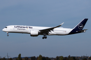 Lufthansa Airbus A350-941 (D-AIXP) at  Munich, Germany