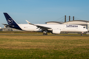 Lufthansa Airbus A350-941 (D-AIXQ) at  Hamburg - Fuhlsbuettel (Helmut Schmidt), Germany