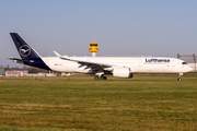 Lufthansa Airbus A350-941 (D-AIXQ) at  Hamburg - Fuhlsbuettel (Helmut Schmidt), Germany