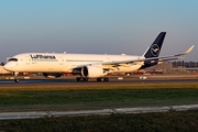 Lufthansa Airbus A350-941 (D-AIXQ) at  Hamburg - Fuhlsbuettel (Helmut Schmidt), Germany