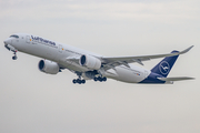 Lufthansa Airbus A350-941 (D-AIXQ) at  Munich, Germany