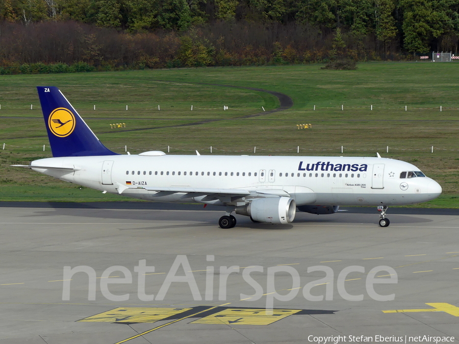 Lufthansa Airbus A320-214 (D-AIZA) | Photo 535994