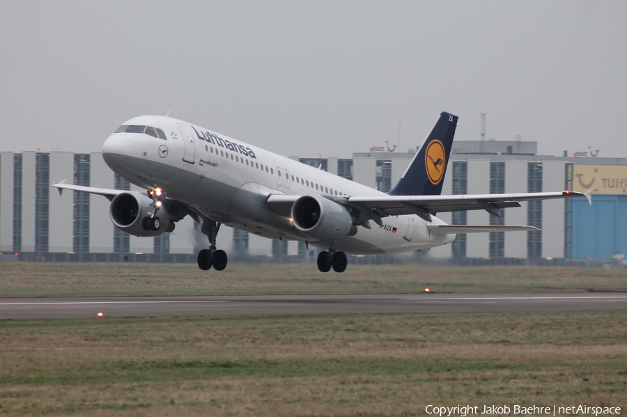 Lufthansa Airbus A320-214 (D-AIZA) | Photo 139106