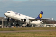 Lufthansa Airbus A320-214 (D-AIZA) at  Hannover - Langenhagen, Germany