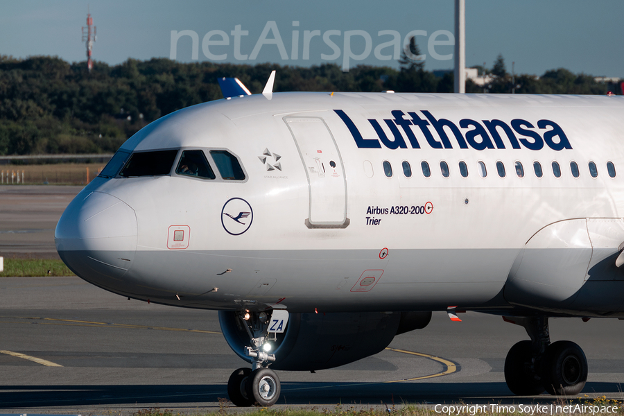 Lufthansa Airbus A320-214 (D-AIZA) | Photo 32208