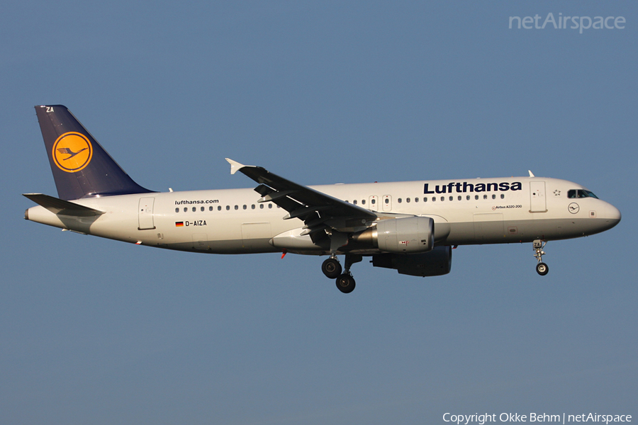 Lufthansa Airbus A320-214 (D-AIZA) | Photo 52983