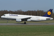 Lufthansa Airbus A320-214 (D-AIZA) at  Hamburg - Fuhlsbuettel (Helmut Schmidt), Germany