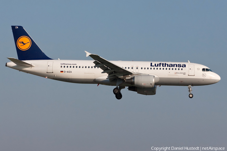 Lufthansa Airbus A320-214 (D-AIZA) | Photo 518650