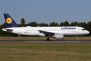 Lufthansa Airbus A320-214 (D-AIZA) at  Hamburg - Fuhlsbuettel (Helmut Schmidt), Germany