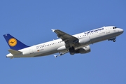 Lufthansa Airbus A320-214 (D-AIZA) at  Munich, Germany
