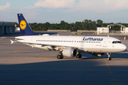 Lufthansa Airbus A320-214 (D-AIZA) at  Munich, Germany