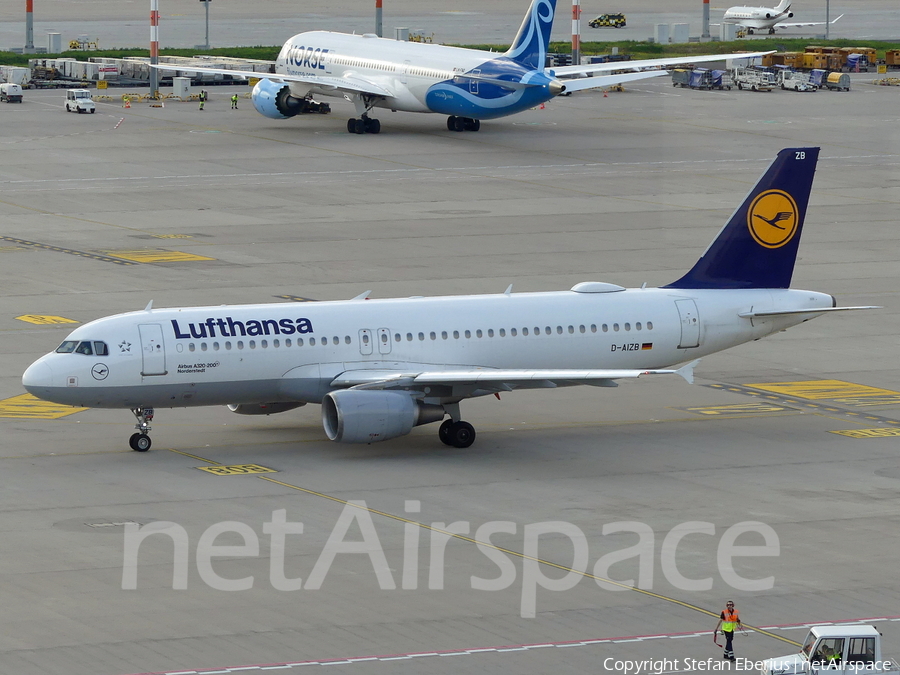 Lufthansa Airbus A320-214 (D-AIZB) | Photo 528895