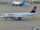 Lufthansa Airbus A320-214 (D-AIZB) at  Berlin Brandenburg, Germany