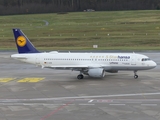 Lufthansa Airbus A320-214 (D-AIZB) at  Cologne/Bonn, Germany