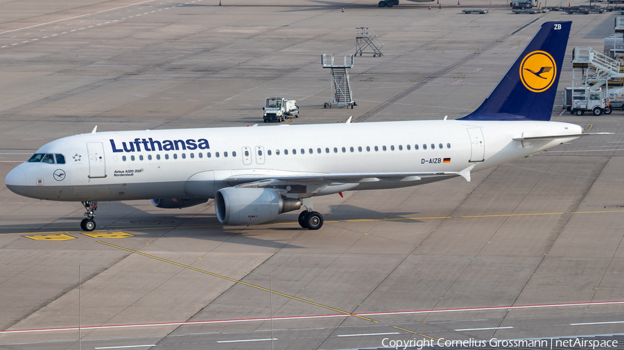 Lufthansa Airbus A320-214 (D-AIZB) | Photo 421436