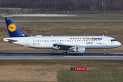 Lufthansa Airbus A320-214 (D-AIZB) at  Dusseldorf - International, Germany