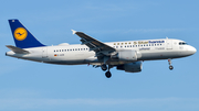 Lufthansa Airbus A320-214 (D-AIZB) at  Dusseldorf - International, Germany