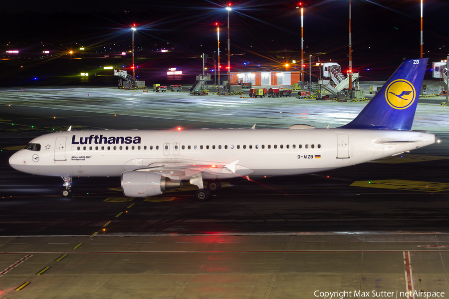 Lufthansa Airbus A320-214 (D-AIZB) | Photo 537236