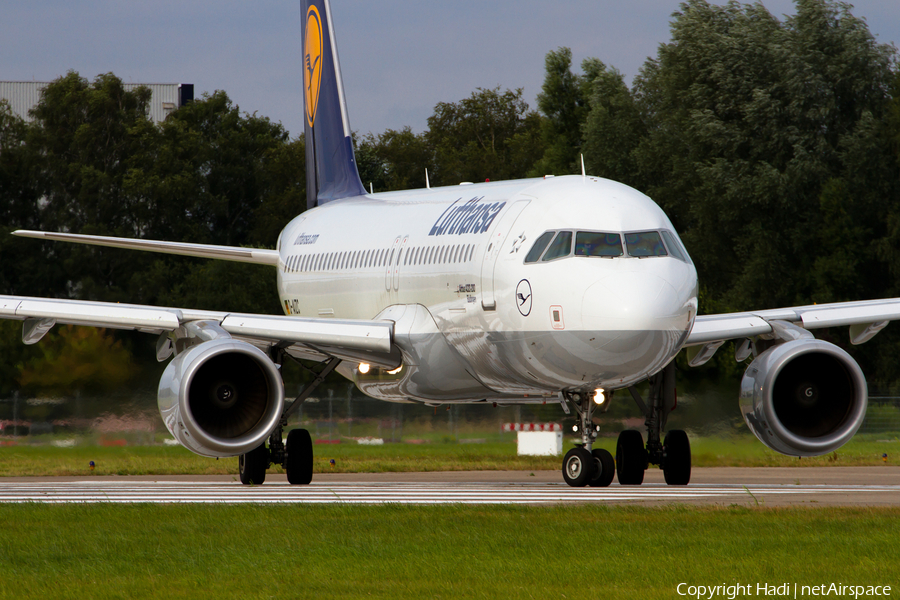 Lufthansa Airbus A320-214 (D-AIZC) | Photo 53777