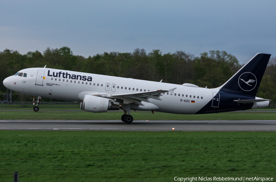 Lufthansa Airbus A320-214 (D-AIZC) | Photo 240173