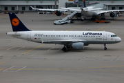 Lufthansa Airbus A320-214 (D-AIZC) at  Munich, Germany