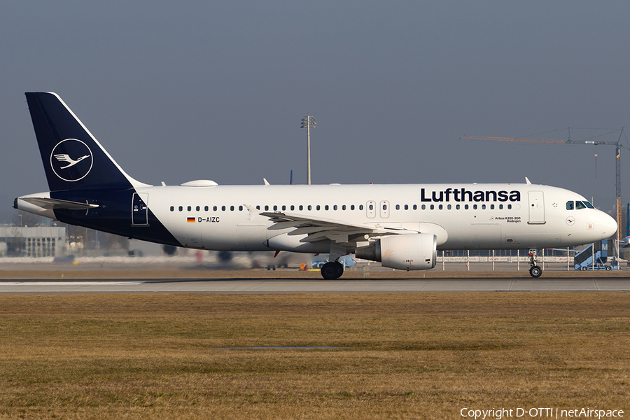 Lufthansa Airbus A320-214 (D-AIZC) | Photo 233177