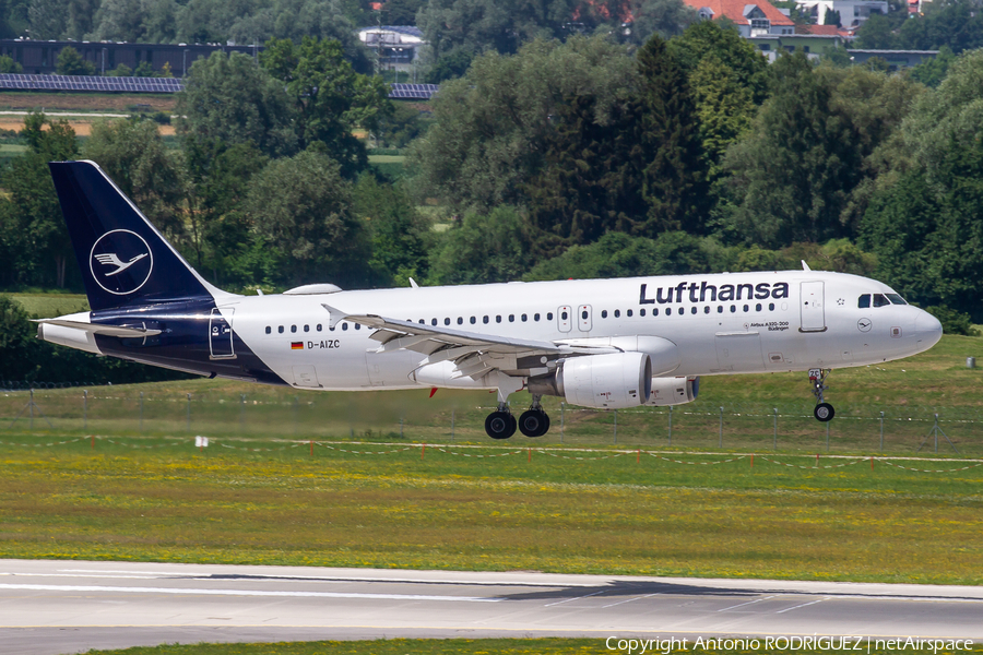 Lufthansa Airbus A320-214 (D-AIZC) | Photo 564420