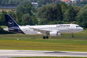 Lufthansa Airbus A320-214 (D-AIZC) at  Munich, Germany