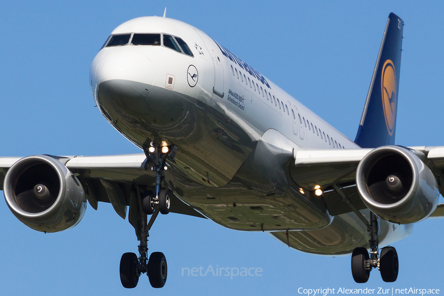 Lufthansa Airbus A320-214 (D-AIZD) | Photo 430476