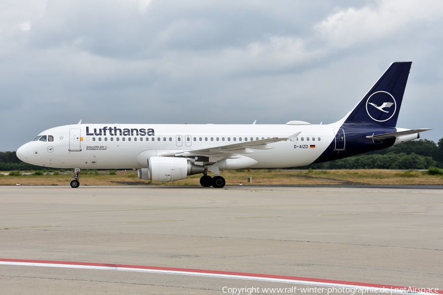 Lufthansa Airbus A320-214 (D-AIZD) | Photo 511060