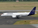 Lufthansa Airbus A320-214 (D-AIZD) at  Dusseldorf - International, Germany