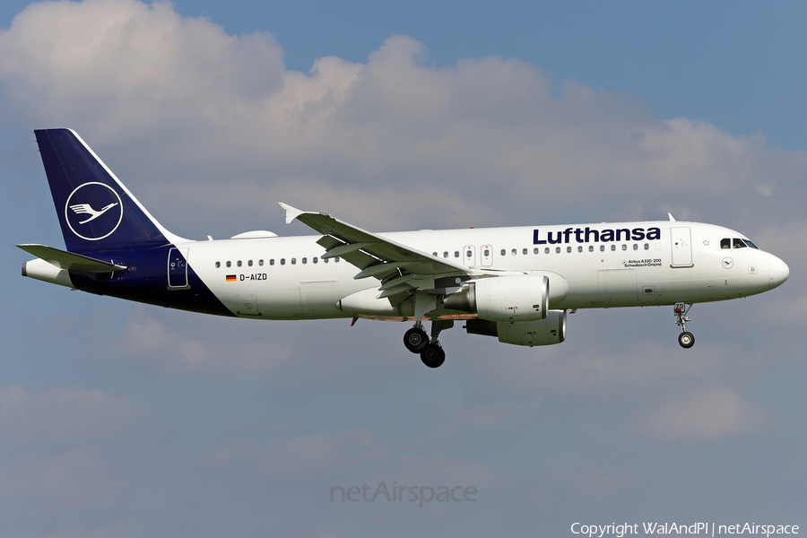 Lufthansa Airbus A320-214 (D-AIZD) | Photo 471942