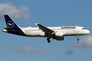 Lufthansa Airbus A320-214 (D-AIZE) at  Hamburg - Fuhlsbuettel (Helmut Schmidt), Germany