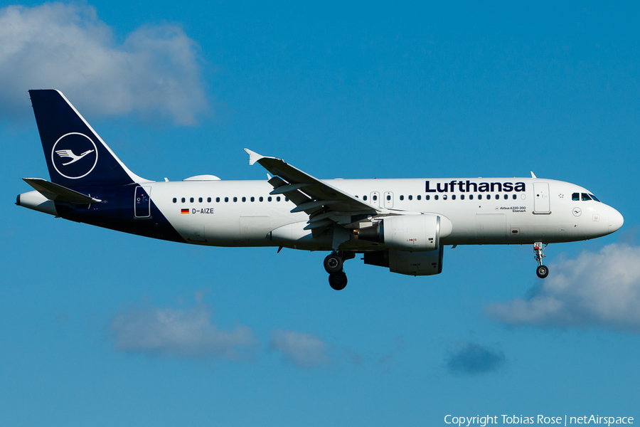 Lufthansa Airbus A320-214 (D-AIZE) | Photo 334890