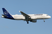 Lufthansa Airbus A320-214 (D-AIZE) at  Hamburg - Fuhlsbuettel (Helmut Schmidt), Germany