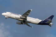 Lufthansa Airbus A320-214 (D-AIZE) at  Hamburg - Fuhlsbuettel (Helmut Schmidt), Germany