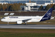 Lufthansa Airbus A320-214 (D-AIZE) at  Munich, Germany
