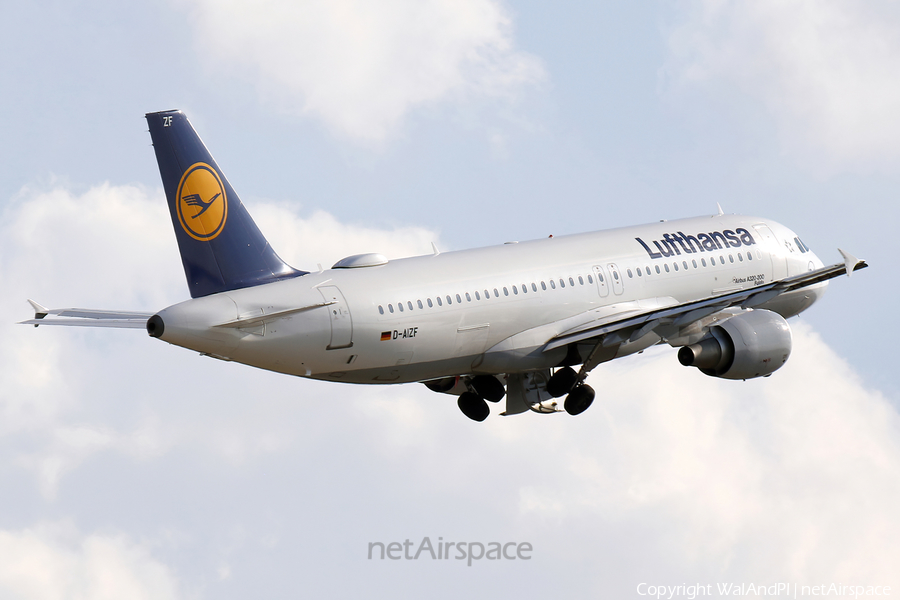 Lufthansa Airbus A320-214 (D-AIZF) | Photo 521534
