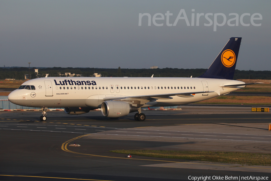 Lufthansa Airbus A320-214 (D-AIZF) | Photo 71406