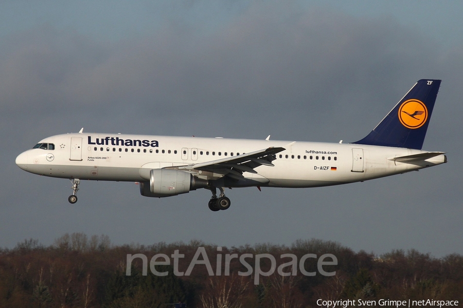 Lufthansa Airbus A320-214 (D-AIZF) | Photo 65298