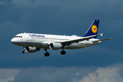 Lufthansa Airbus A320-214 (D-AIZF) at  Hamburg - Fuhlsbuettel (Helmut Schmidt), Germany