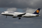 Lufthansa Airbus A320-214 (D-AIZF) at  Hamburg - Fuhlsbuettel (Helmut Schmidt), Germany