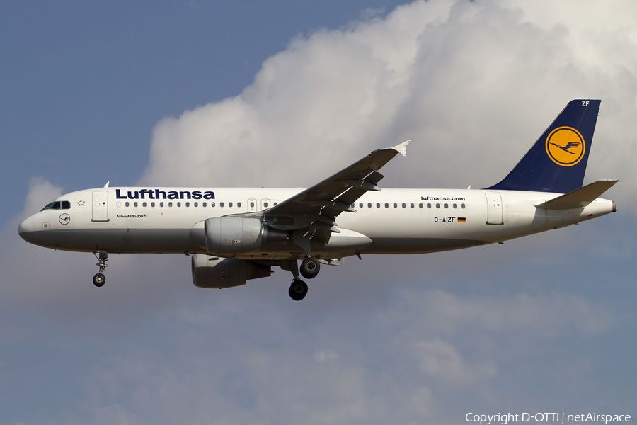 Lufthansa Airbus A320-214 (D-AIZF) | Photo 416129