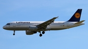 Lufthansa Airbus A320-214 (D-AIZF) at  Stuttgart, Germany