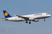 Lufthansa Airbus A320-214 (D-AIZG) at  Frankfurt am Main, Germany