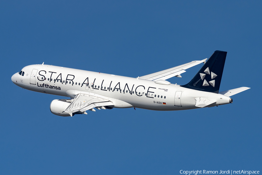 Lufthansa Airbus A320-214 (D-AIZH) | Photo 377962