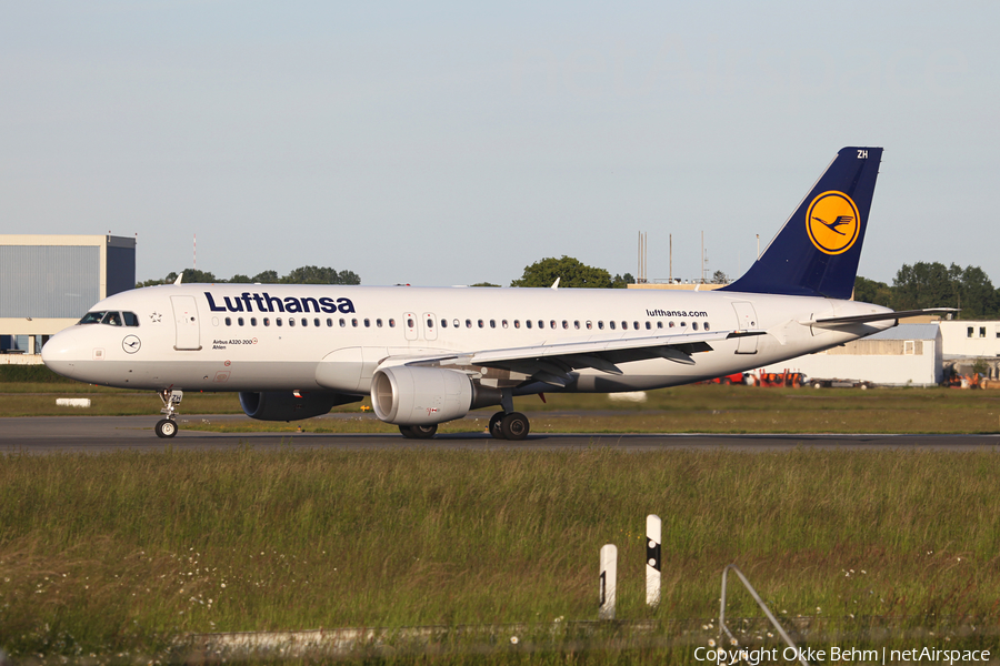 Lufthansa Airbus A320-214 (D-AIZH) | Photo 71407