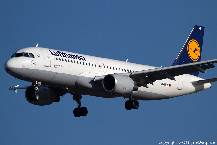 Lufthansa Airbus A320-214 (D-AIZH) | Photo 400206